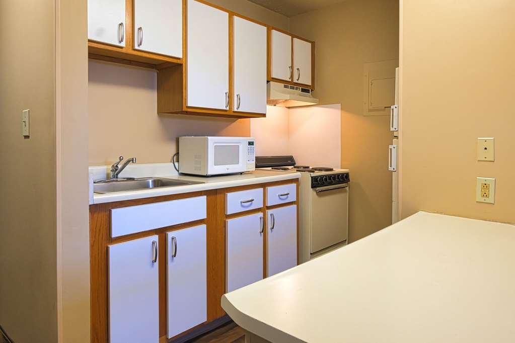 Suburban Studios Louisville East 部屋 写真
