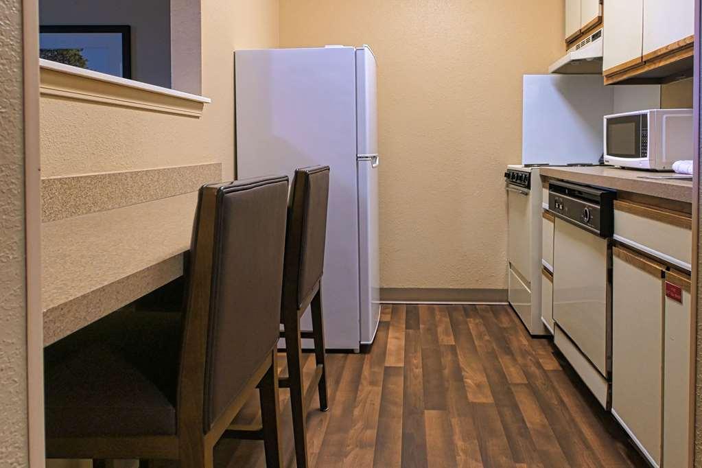 Suburban Studios Louisville East 部屋 写真