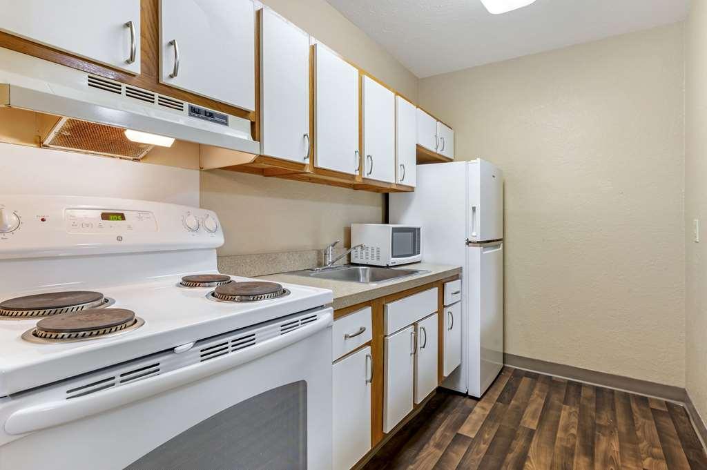 Suburban Studios Louisville East 部屋 写真